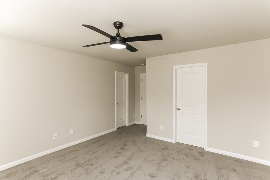 Building Photo - 118 Mineral Springs Ln