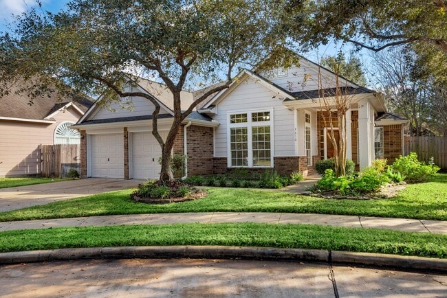 Building Photo - 3610 Hill Family Ln