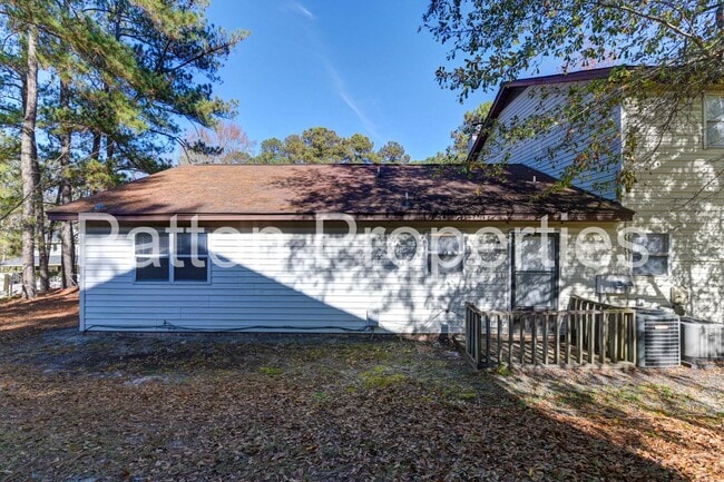 Building Photo - 1705 Springwoods Lake Dr