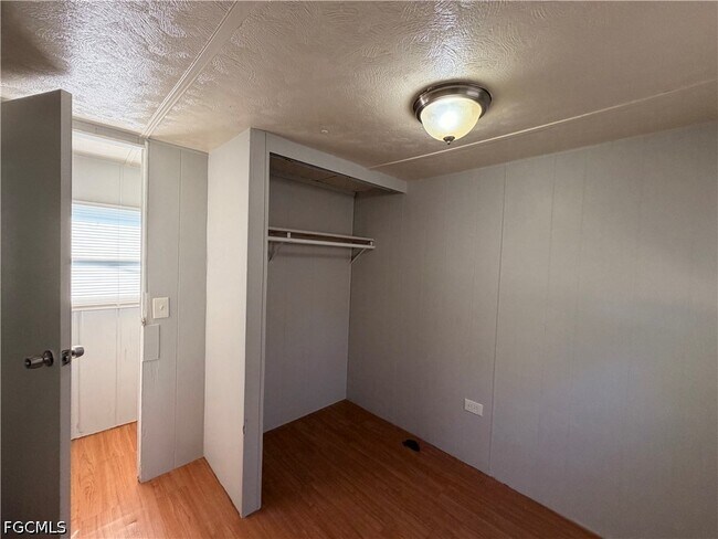 Building Photo - 8028 Breeze Dr