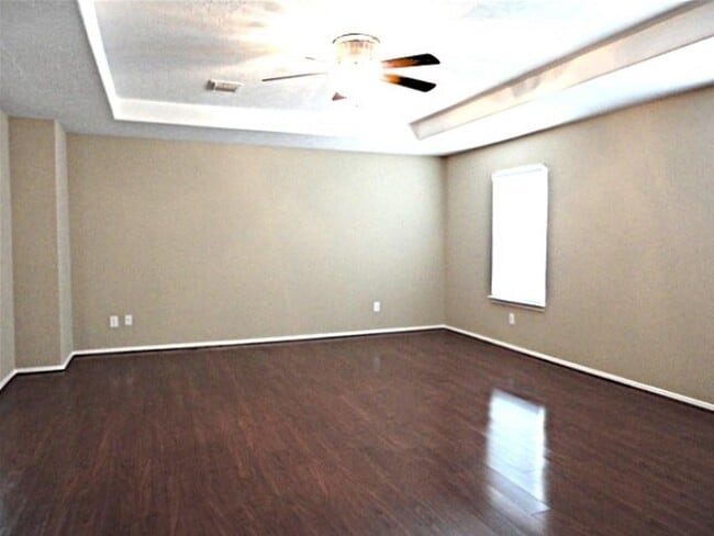 Building Photo - 18227 Thicket Grove Rd