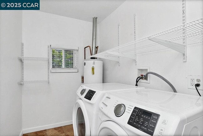 Building Photo - 2381 Monterey Ave