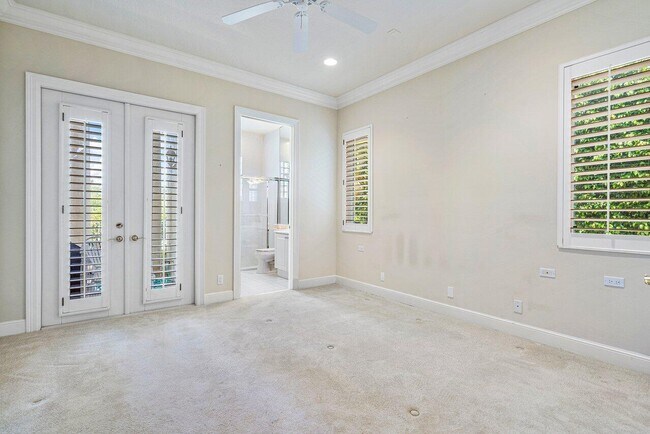 Building Photo - 1831 Sabal Palm Dr