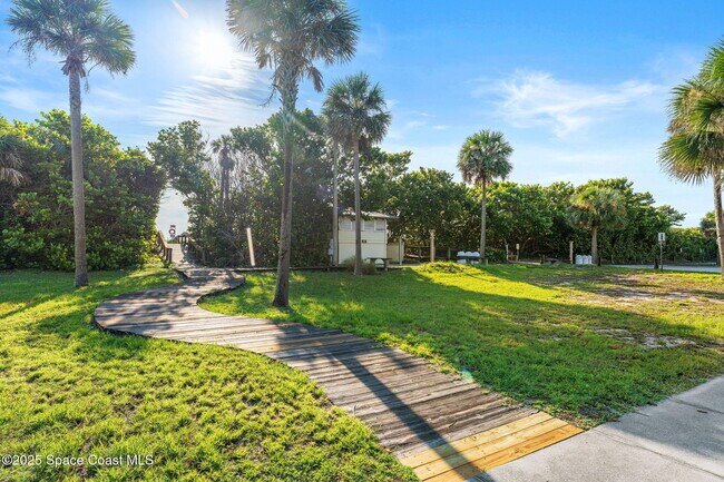 Building Photo - 1125 Jimmy Buffett Mem Hwy