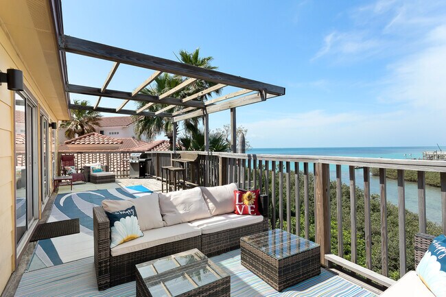 Building Photo - 208 W Saturn Ln