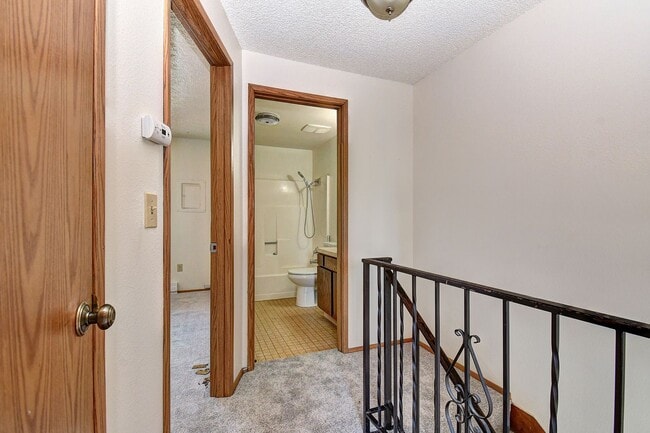 Building Photo - 2415 E 30th St