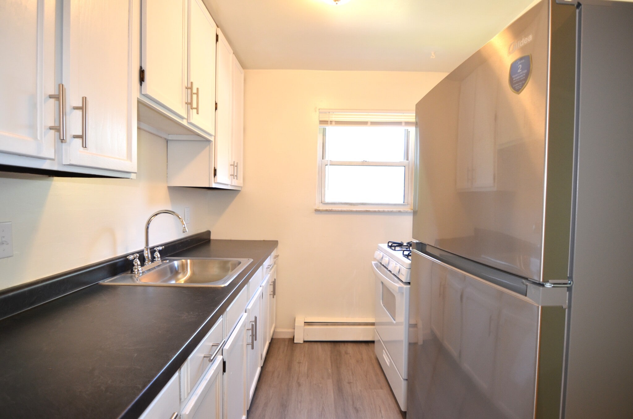 Building Photo - 252 Hartwell Ave