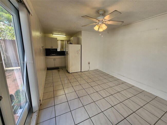 Building Photo - 2210 SW 89th Ct