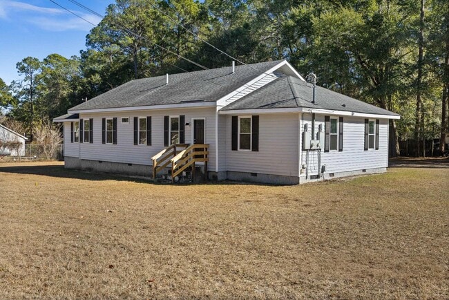 Building Photo - 501 E 4th St