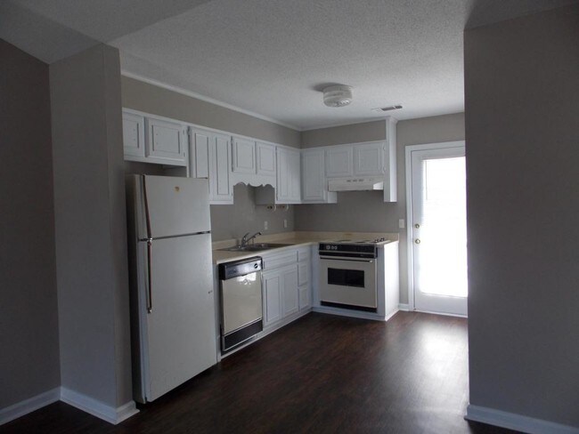Building Photo - 140 Lanier Dr