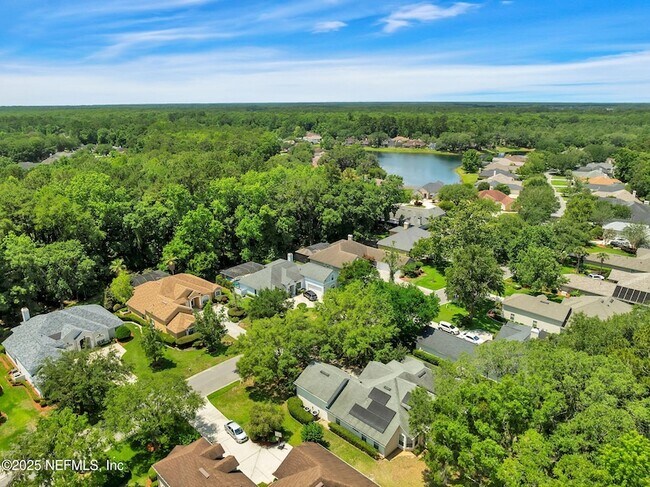 Building Photo - 526 Oakmont Dr