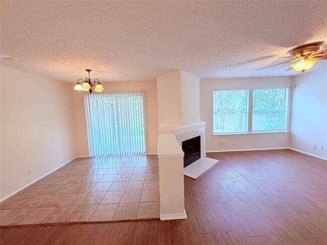 Building Photo - 16924 Cactus Blossom Dr