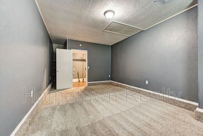 Building Photo - 8616 N Harvey Ave