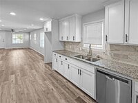 Building Photo - 3201 Ryan Ave