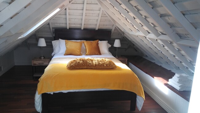 Building Photo - 38 19th Ave