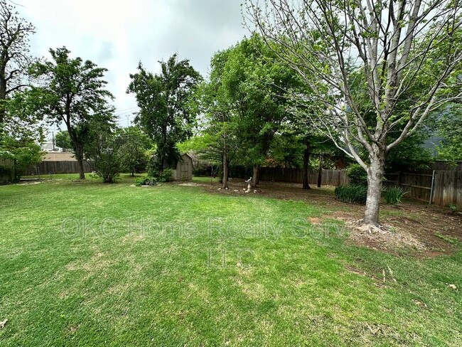 Building Photo - 2728 NW 55th Terrace
