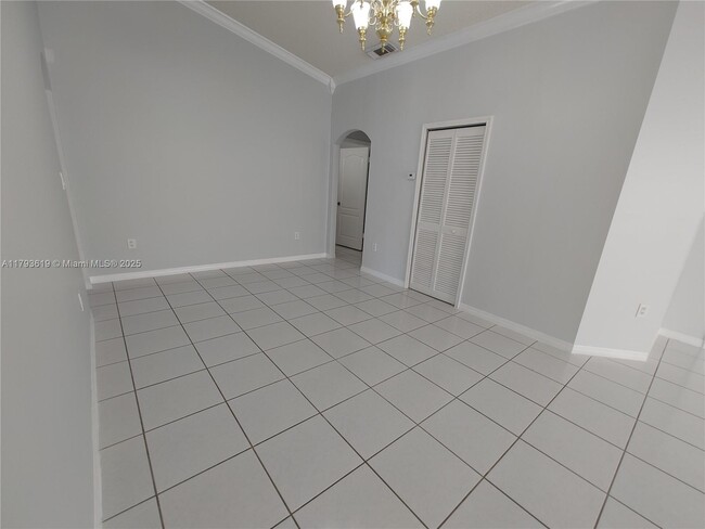 Building Photo - 1137 NW 128th Pl