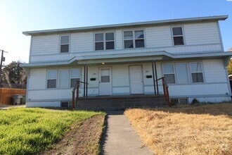 Building Photo - 4 bed/1.5 bath Richland Duplex