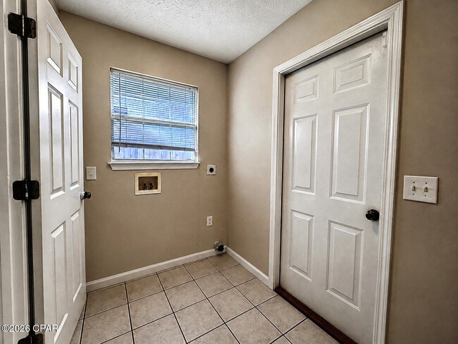 Building Photo - 7115 Brandywine Dr