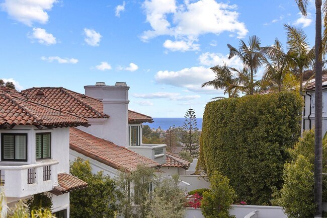 Building Photo - 31 Terraza Del Mar