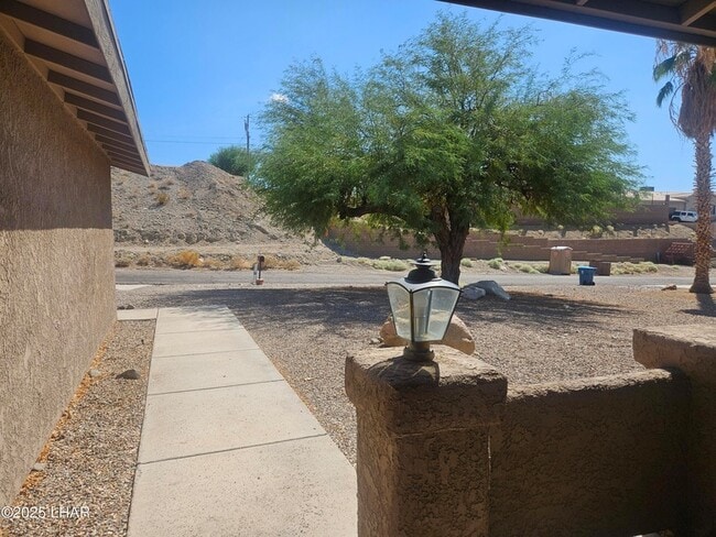 Building Photo - 3633 Desert Garden Dr