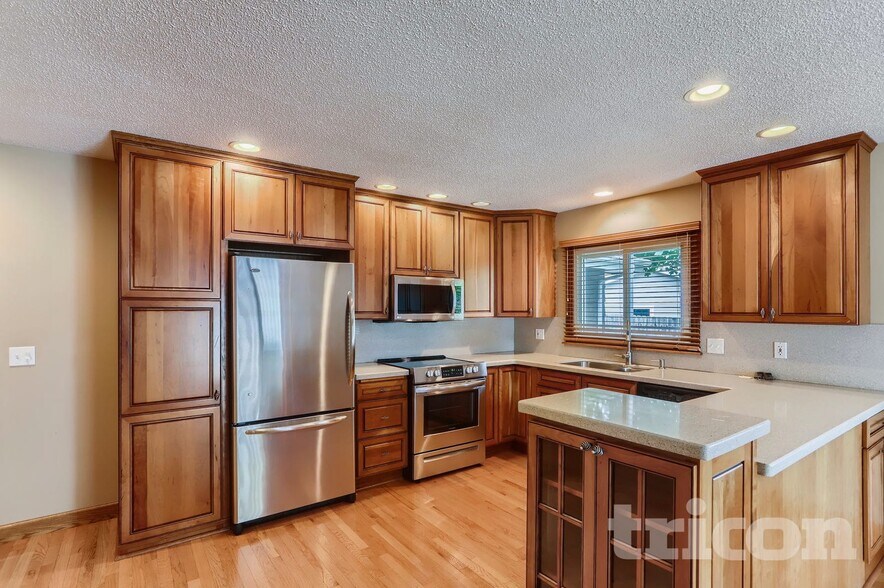 Building Photo - 17230 14th Ave N