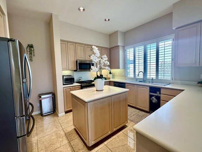 Building Photo - 57600 Interlachen