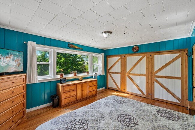 Building Photo - 59 Deer Trail S