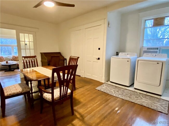 Building Photo - 286 Ashland Ave