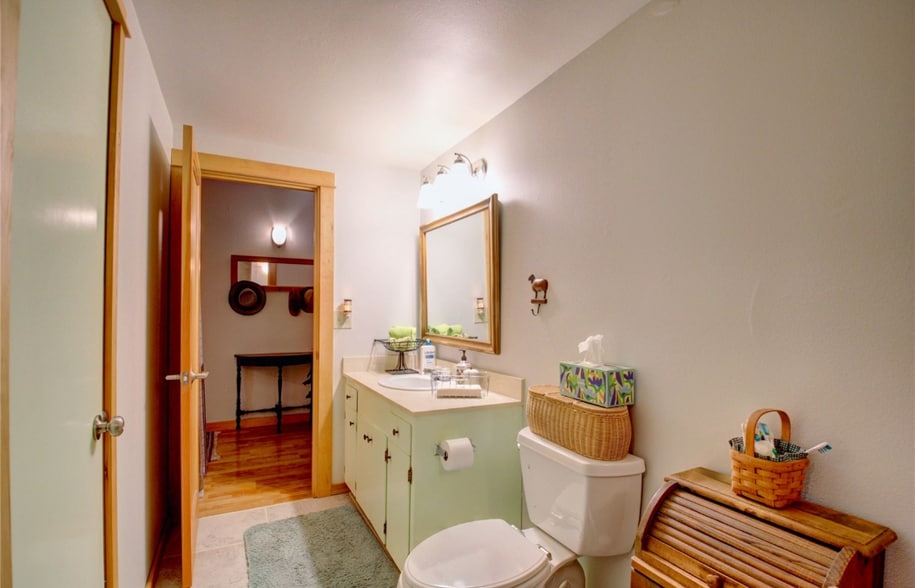 Building Photo - 16475 Fairway Dr