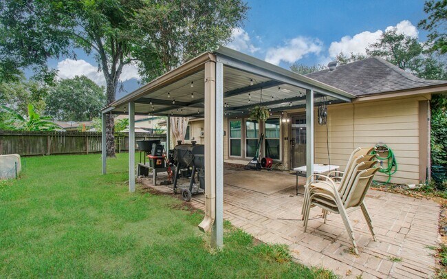 Building Photo - 15035 Felgate Creek Dr
