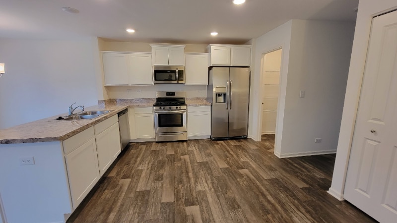 Building Photo - 162 Goldenrod Dr