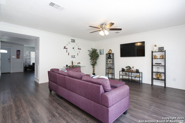 Building Photo - 8514 Coppermine-