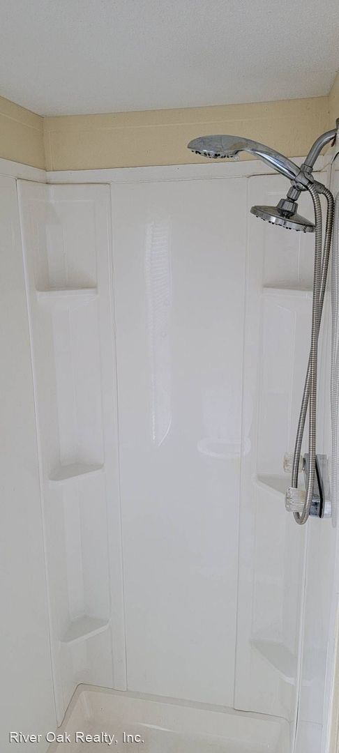 Building Photo - 3 br, 2 bath House - 2312 Cosmos Ave