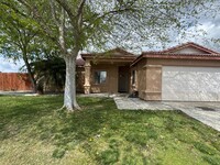 Building Photo - Tyner Ranch Gated Community!