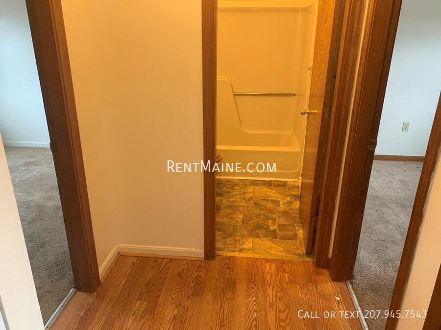 Building Photo - 385 Pine St