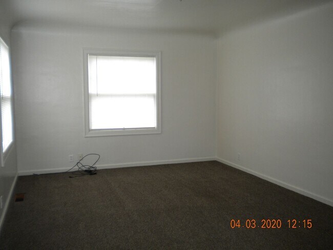 Building Photo - OWN831