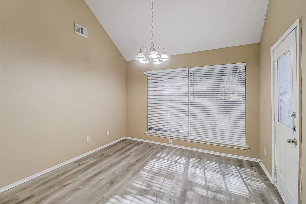 Building Photo - 722 Austin Dr