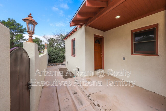 Building Photo - 1014 N 7th Ave