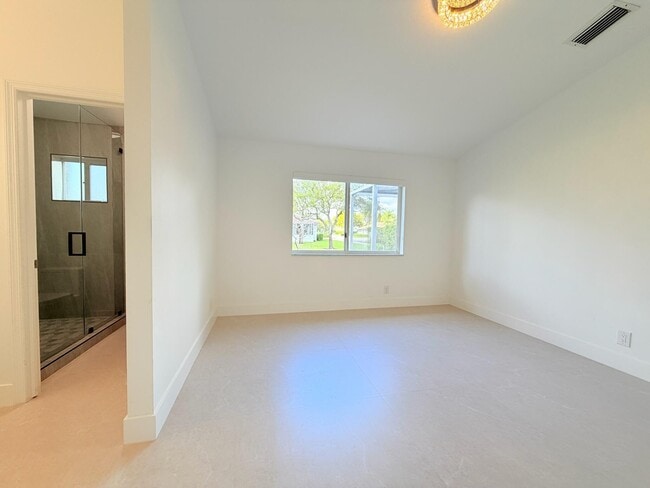 Building Photo - 20841 NW 1st St