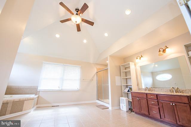 Building Photo - 27120 Patriot Dr