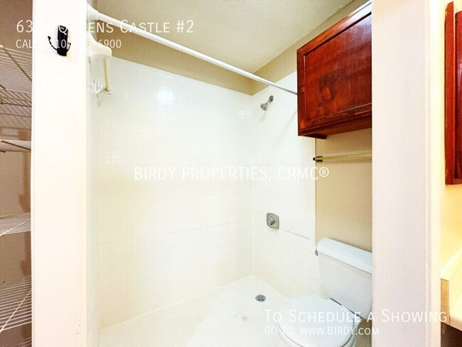 Building Photo - Charming 1-Bedroom Multiplex in San Antoni...