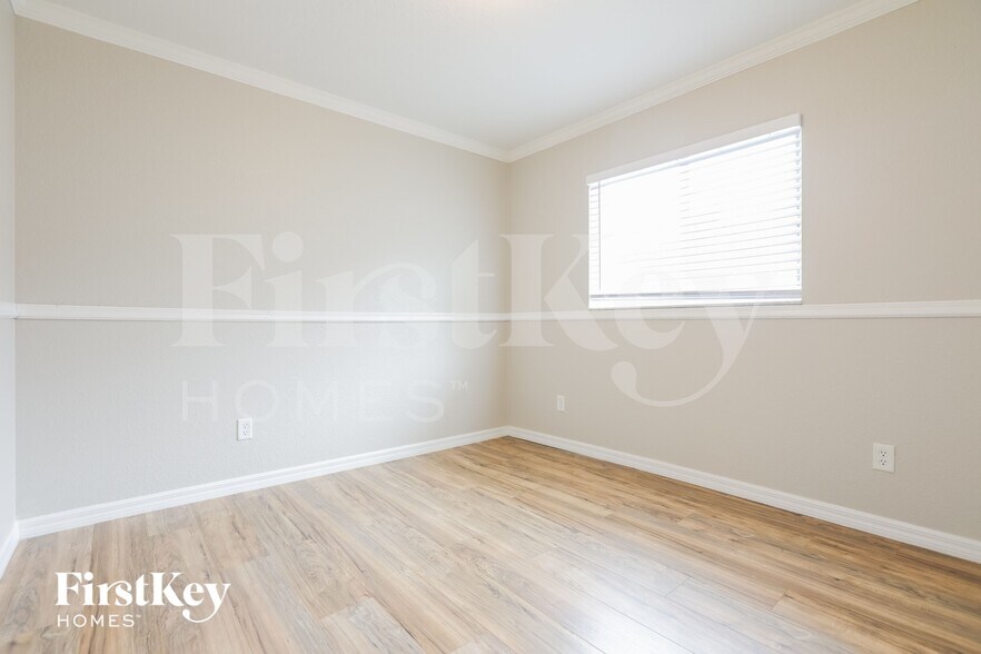 Building Photo - 1618 Purple Ln