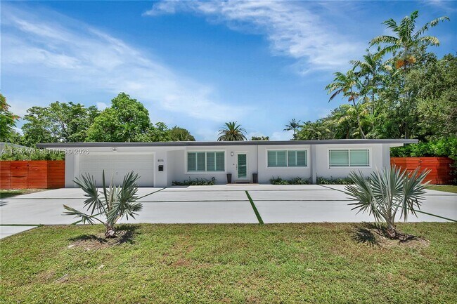 Building Photo - 8015 SW 136th St