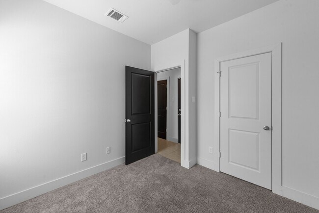 Building Photo - 6033 Cypress St