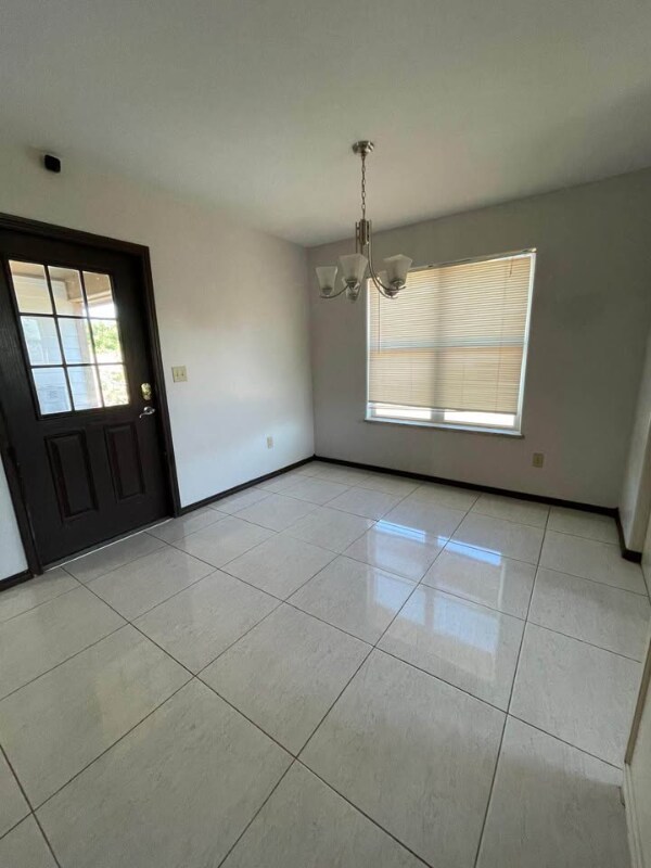 Building Photo - 3024 Whitetail Dr