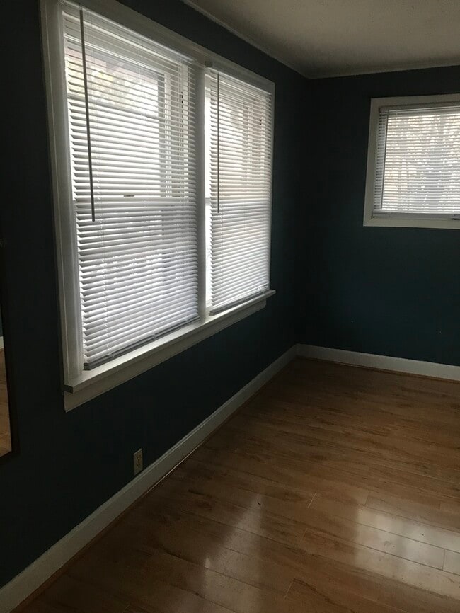 Building Photo - Private fenced yard and garage