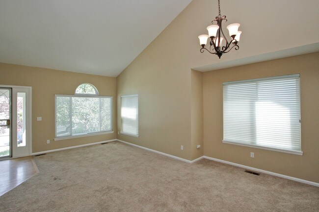 Building Photo - Beautiful 3BR Home in the Foothills of Golden