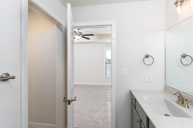 Building Photo - 1805 Talco Dr