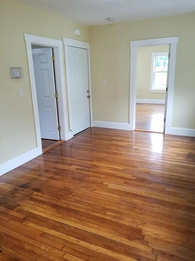 Building Photo - 41 Leavitt St